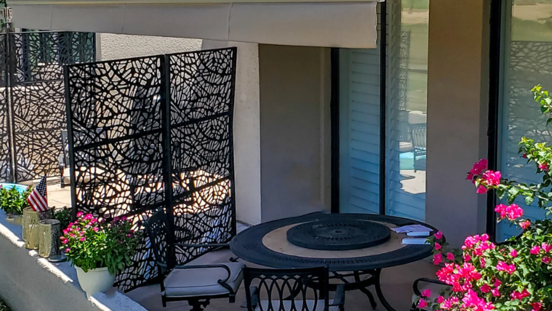 sun bloc retractable awnings 2025 01 10T17:04:03.364842Z 84918.62702757839